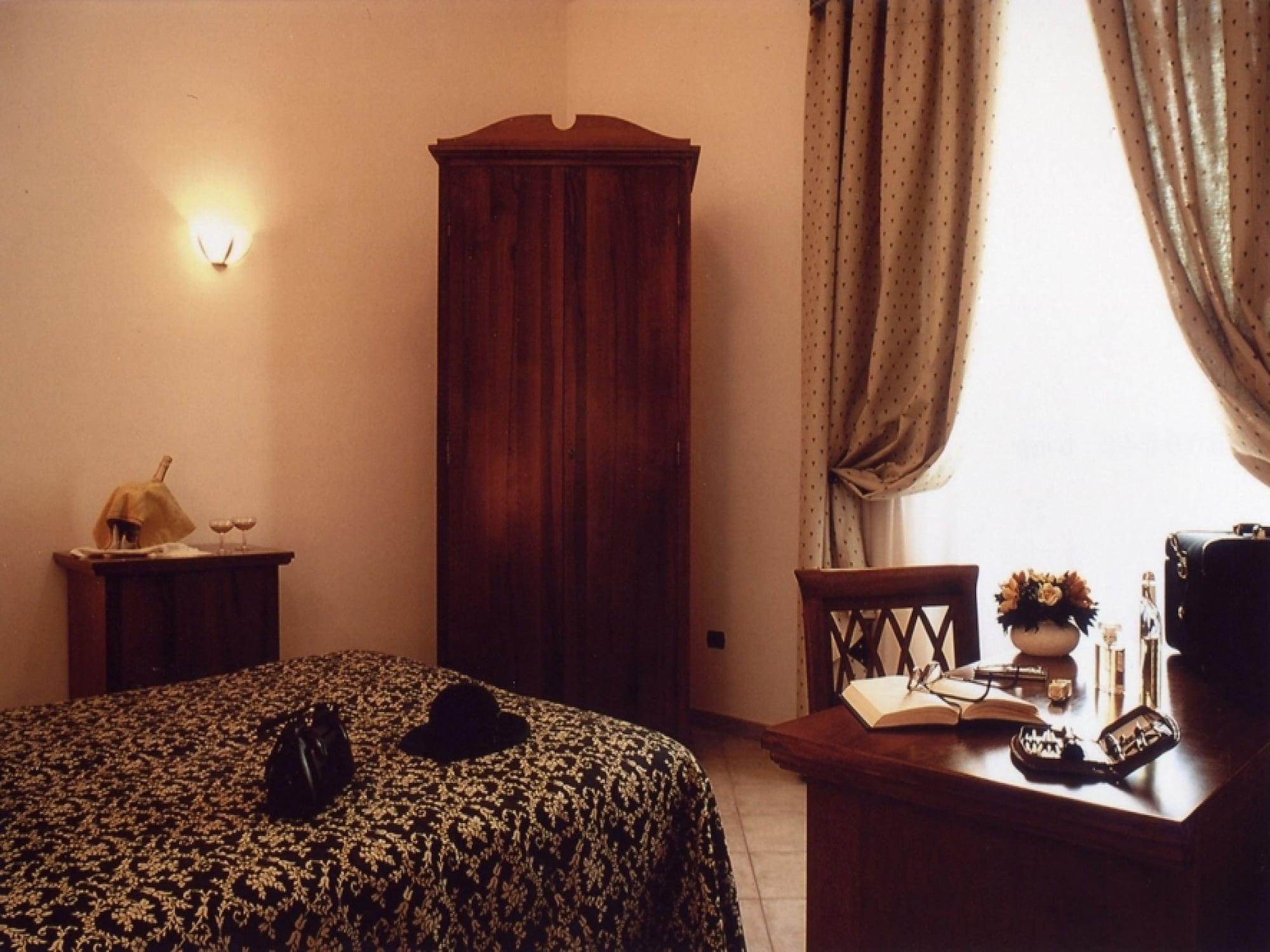 Hotel Il Cavalier D'Arpino Exteriör bild