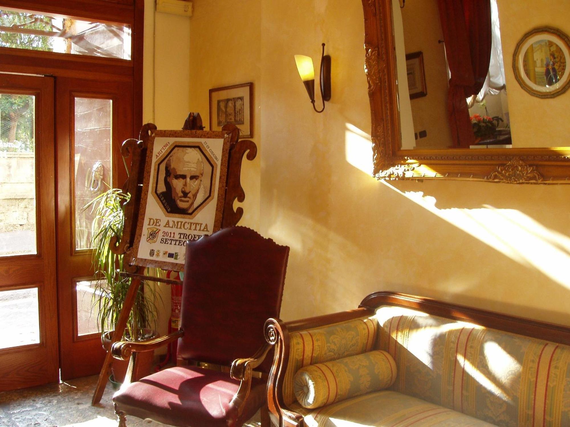 Hotel Il Cavalier D'Arpino Exteriör bild