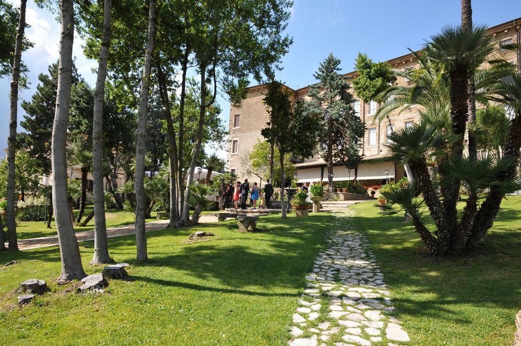 Hotel Il Cavalier D'Arpino Exteriör bild