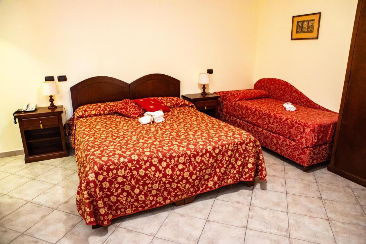 Hotel Il Cavalier D'Arpino Exteriör bild